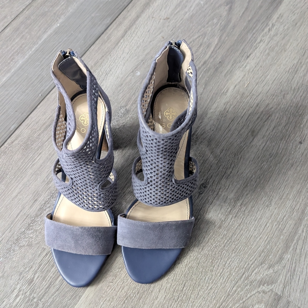 Isola Perforated Gray/Blue Heels
